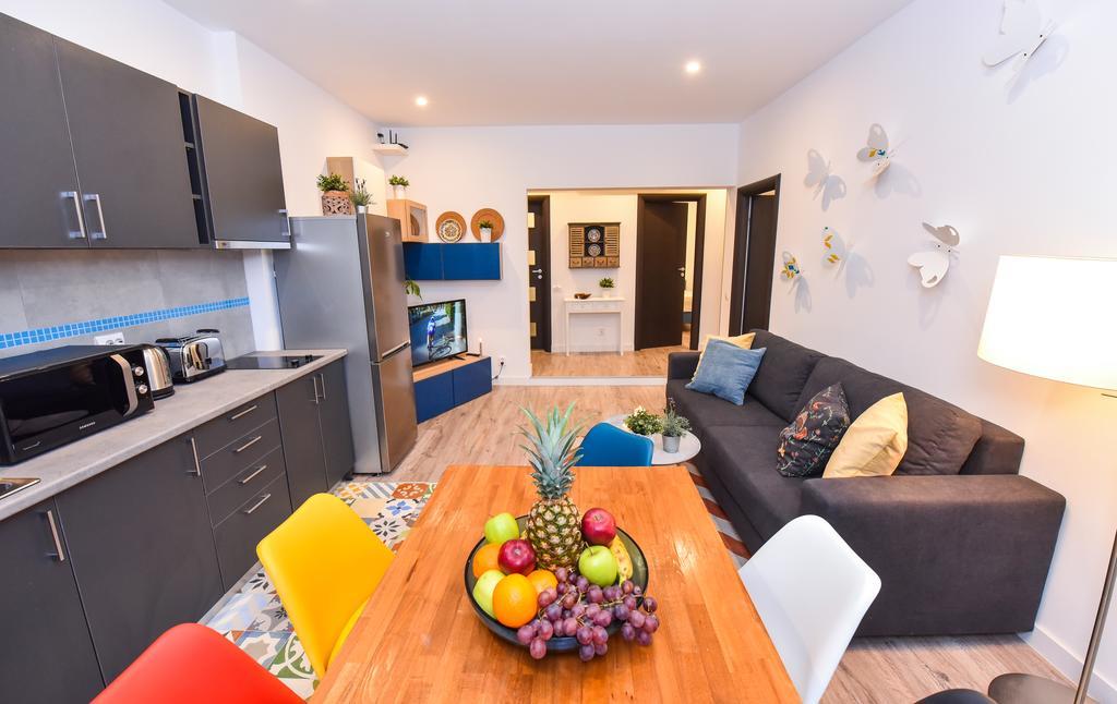 Parliament & River View Apartments บูคาเรสต์ ภายนอก รูปภาพ